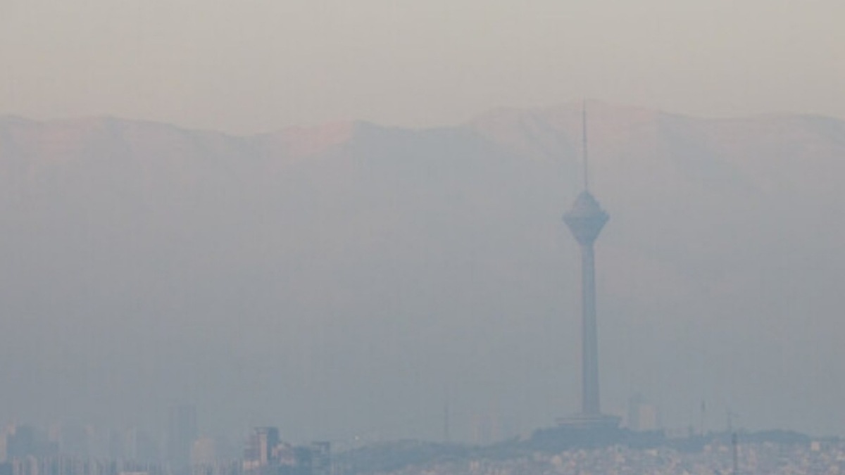 تشدید آلودگی هوای پایتخت/ ۲۰ ایستگاه در وضعیت قرمز