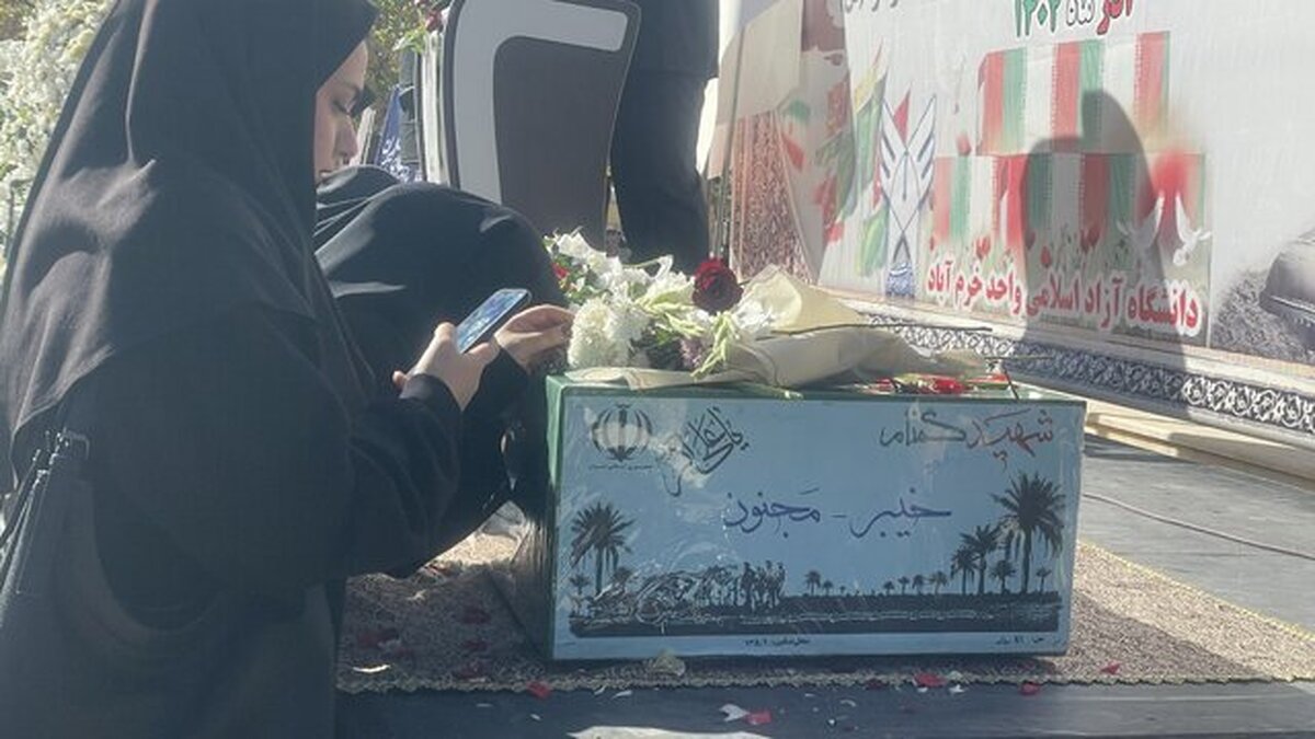 آغاز مراسم وداع با ۱۰۰ شهید گمنام دفاع مقدس