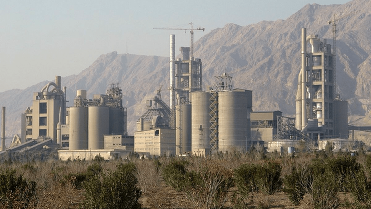 عوامل این کارخانه در پی آلودگی هوای تهران احضار شدند