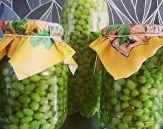 به سبک مادربزرگ‌ها ترشی غوره درست کنید