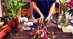 به مناسبت روز مادر، قیمت گل سر به فلک کشید!