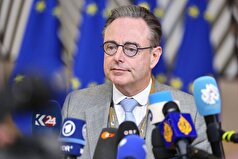 نخست وزیر بلژیک استفاده از دارایی‌های مسدود شده روسیه را دزدی خواند.