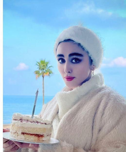 استایل الگانت ستاره حسینی در جشن تولدش کنار دریا+عکس