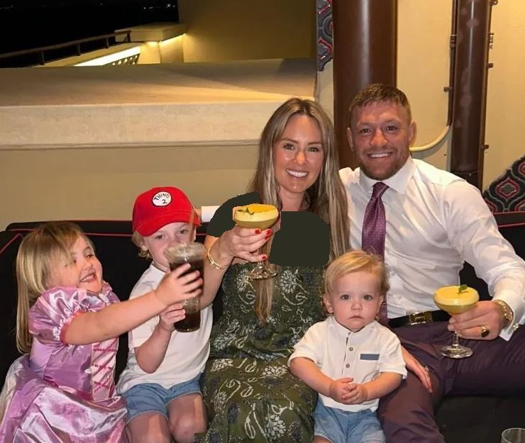 از ماجرای آشنایی و ازدواج دی دولین و کانر مکگرگور تا حواشی تجاوز از ماجرای آشنایی و ازدواج دی دولین و کانر مکگرگور تا حواشی تجاوز