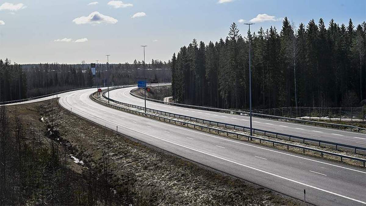 فنلاند ایجاد یک منطقه ویژه اقتصادی در مرز با روسیه را تصویب کرد.