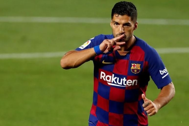 ۹ بازیکن که نامشان در فهرست ۱۰۰ فوتبالیست برتر تاریخ خالی است ۹ بازیکن که نامشان در فهرست ۱۰۰ فوتبالیست برتر تاریخ خالی است