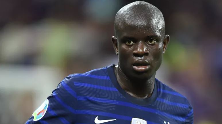 ۹ بازیکن که نامشان در فهرست ۱۰۰ فوتبالیست برتر تاریخ خالی است ۹ بازیکن که نامشان در فهرست ۱۰۰ فوتبالیست برتر تاریخ خالی است