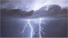 برخورد صاعقه به جوان ۲۰ ساله در این استان، آسیب‌های جدی به جای گذاشت+جزئیات