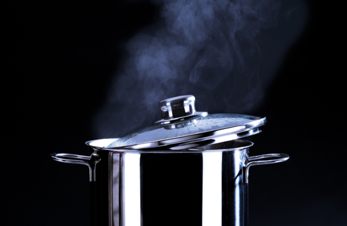 ظروف پخت و پز به دلیل آلودگی جدی مرتبط با اوتیسم و ​​سرطان از بازار‌های ایالات متحده فراخوانده شدند