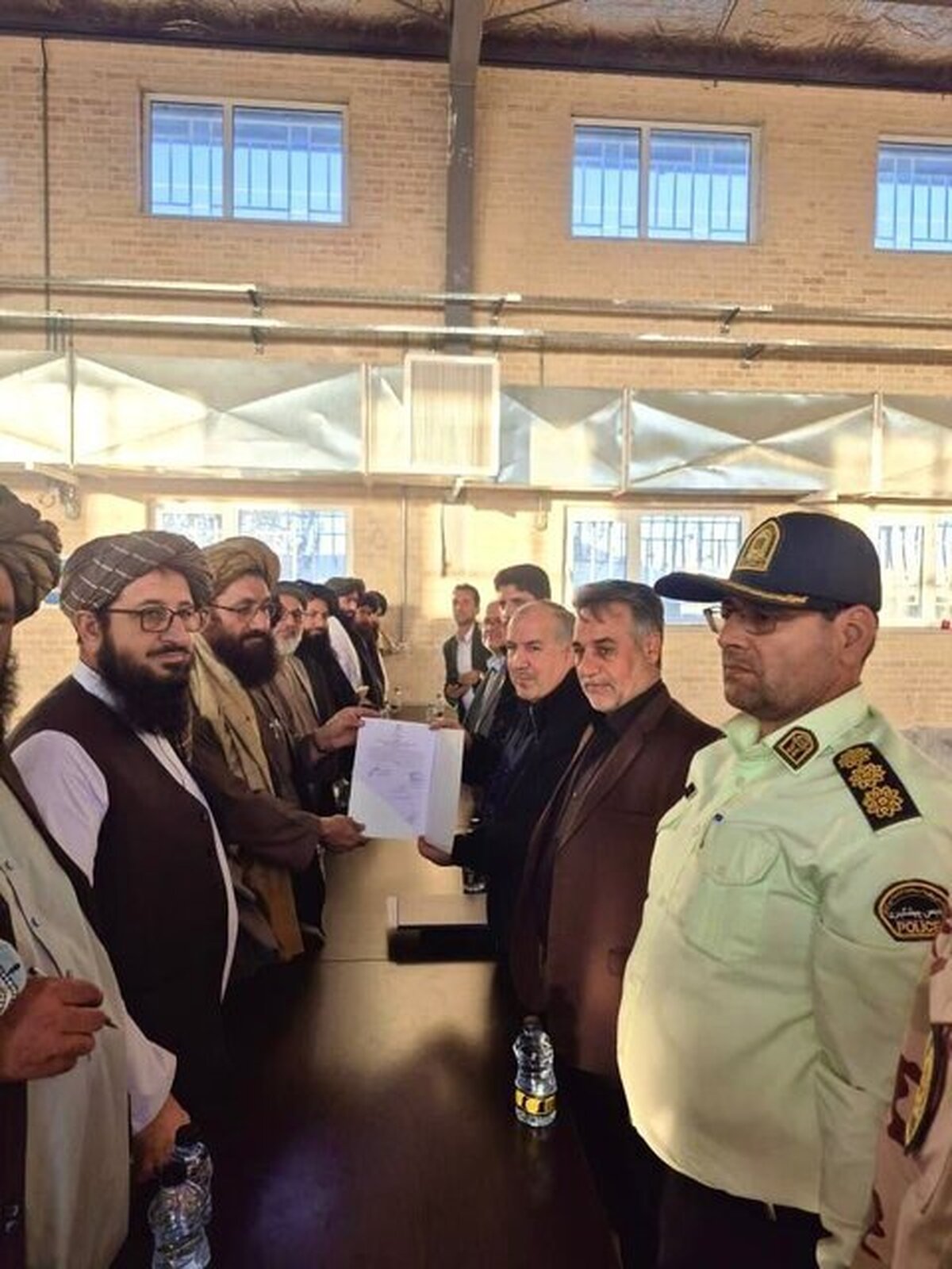 در مرحله دوم؛ ۸۱ زندانی افغانستانی از ایران به کابل منتقل شدند