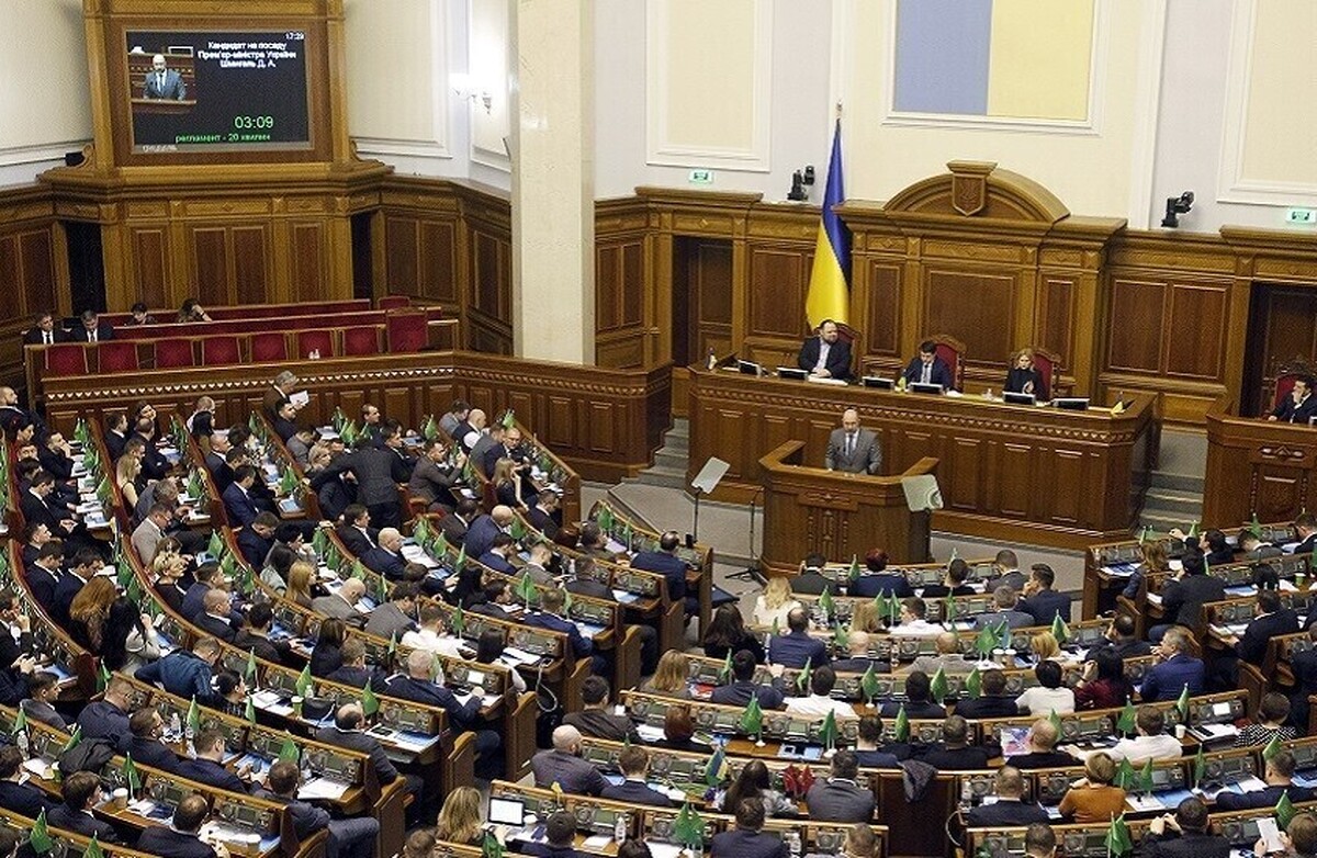 یک نماینده مجلس اوکراینی به منتقدان طرح صلح آمریکا حمله کرده و سوالی غافلگیرکننده مطرح می‌کند!