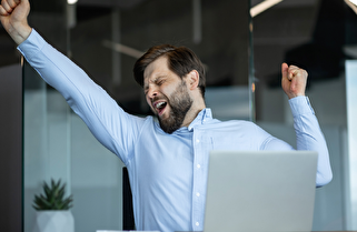 رابطه جنسی صبحگاهی: یک محرک طبیعی برای بدن و ذهن، و افزایش حقوق!