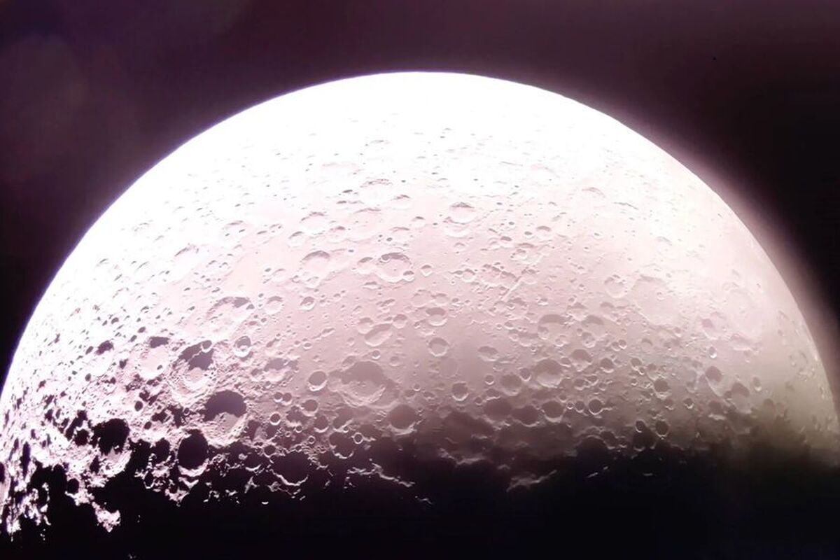 چین برای اولین بار خاک نیمه پنهان ماه را در معرض دید عموم قرار داد.