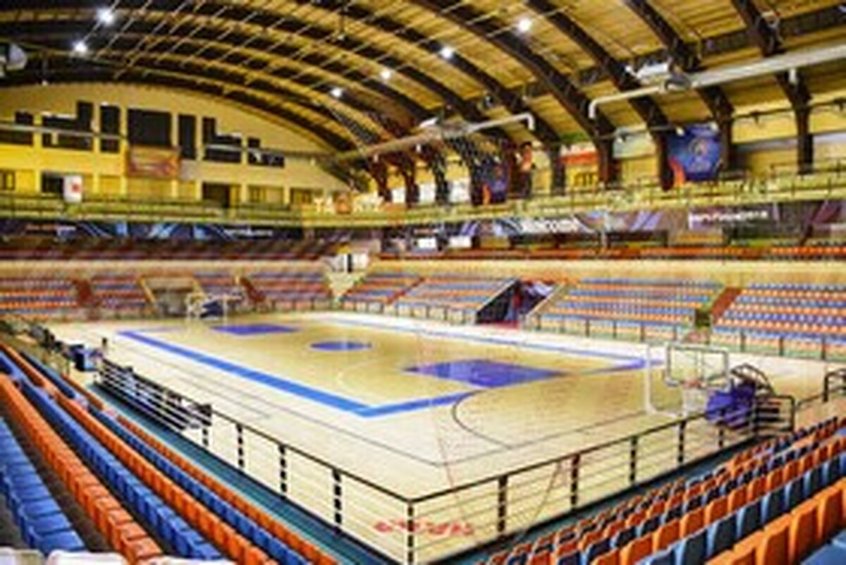 آلودگی هوا اماکن ورزشی تبریز را تعطیل کرد