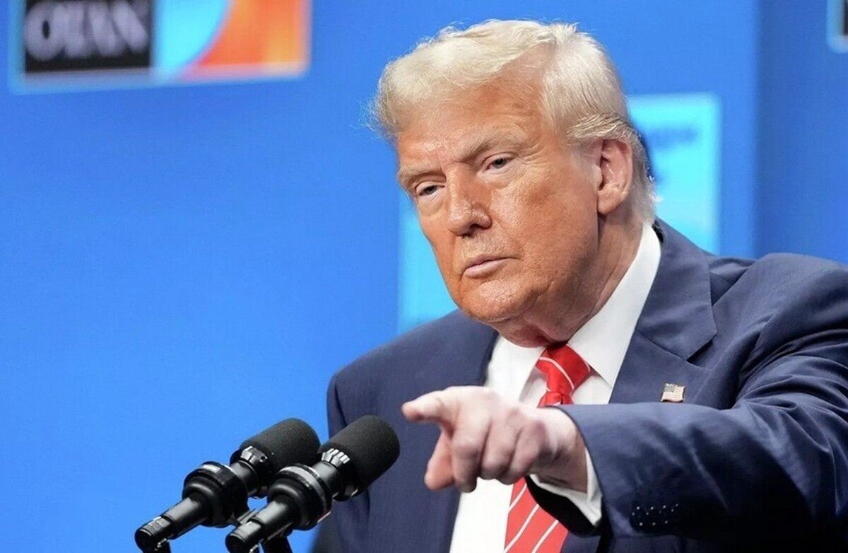 اکسیوس: ترامپ با وجود اینکه واشنگتن مادورو را به عنوان رئیس یک سازمان تروریستی معرفی کرده، قصد دارد مذاکرات مستقیمی با او داشته باشد