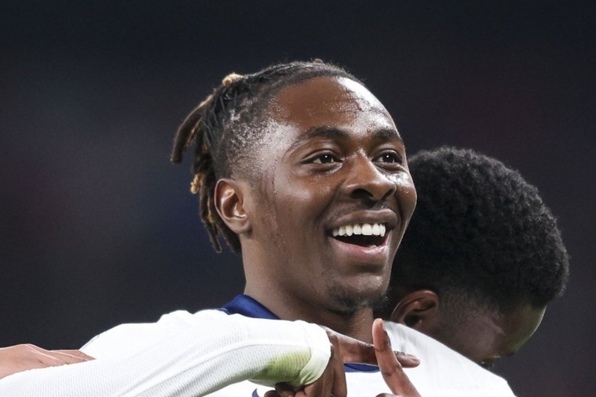 کرگر در مورد ایز: عذرخواهی می‌کنم. من قطعاً اهمیت این قرارداد را دست کم گرفته بودم