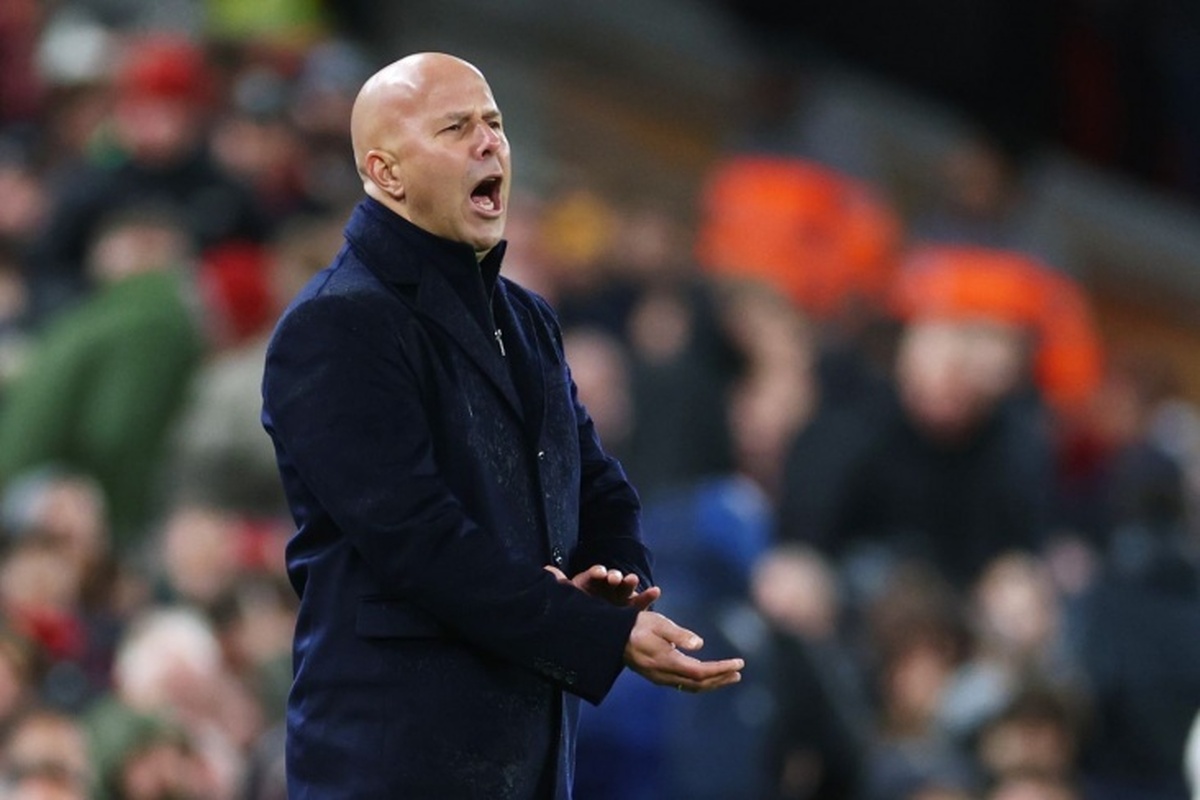 نویل به اسلات: کار دیگری انجام بده