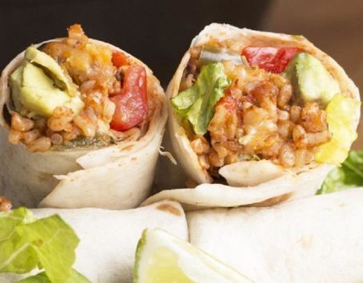 آموزش مرحله به مرحله تهیه اینچیلادا با برنج مکزیکی