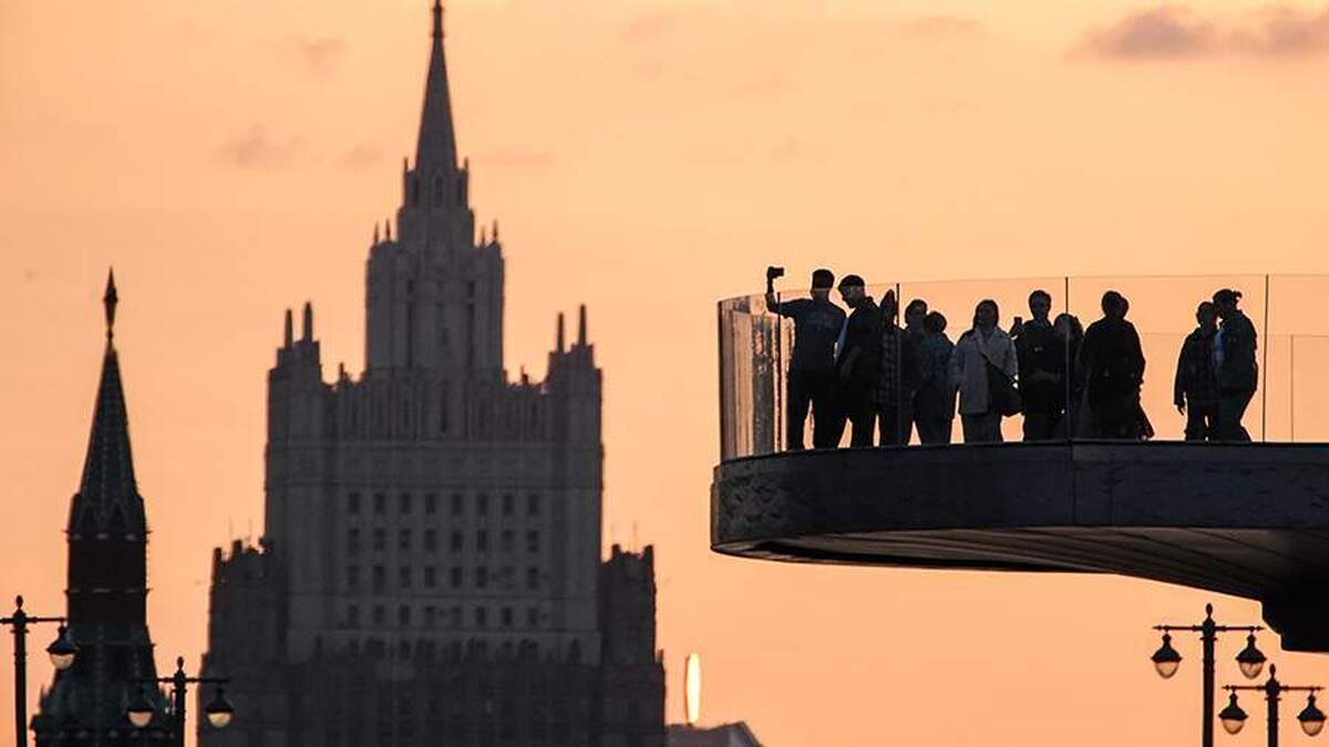 روزنامه دیلی استار گزارش داد که صد‌ها بریتانیایی مایل به مهاجرت به روسیه هستند.