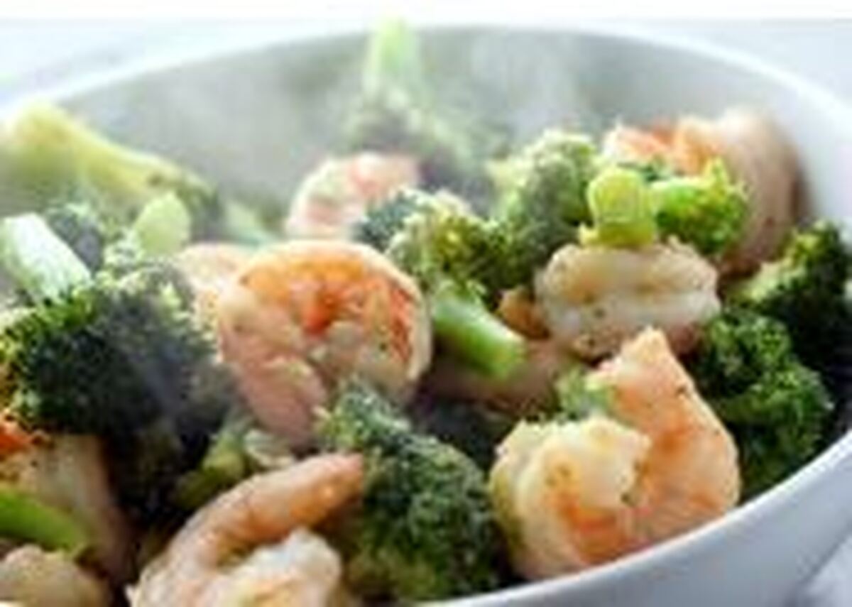 خوراک میگوی اسپایسی یک غذای اصیل و لذیذ دریایی