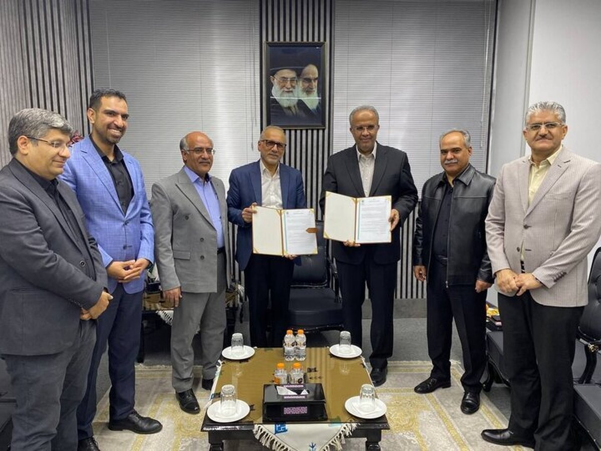 تفاهم‌نامه تأمین ۵۰ دستگاه آمبولانس در سیستان و بلوچستان امضا شد