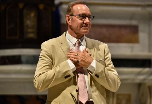 کوین اسپیسی پس از اتهام آزار جنسی خانه و زندگی اش را از دست داد