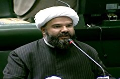 باید به کارمندان دولت بر اساس عملکردشان حقوق پرداخت شود