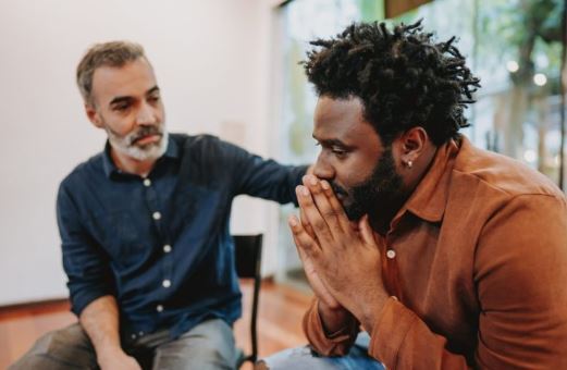 ضرورت گفت‌و‌گو برای بهبود سلامت مردان و چگونگی ترغیب آنها به حرف زدن