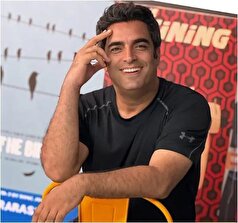 تصویر شکار شده از منوچهر هادی با دستبند خاصش خبر ساز شد! /کش مو مال کیه؟!