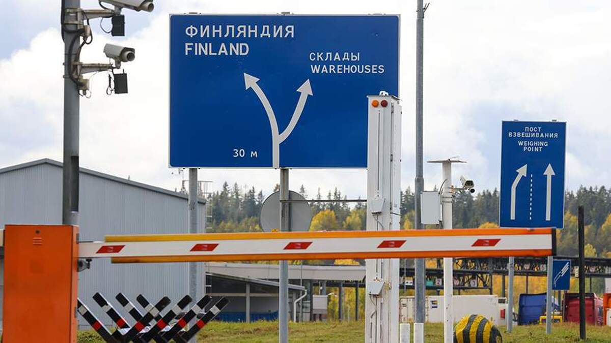 فنلاند از ساخت حصاری در فاصله یک متری مرز روسیه خبر داد.