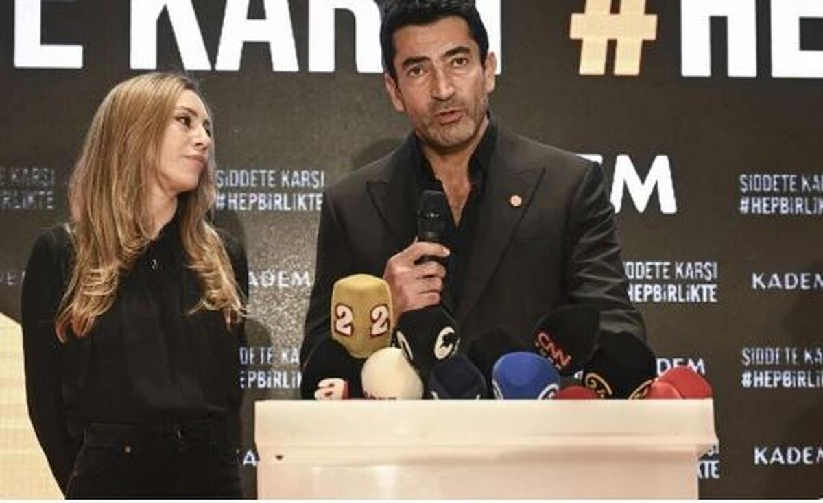 اشک‌های کنان امیرزالی‌اوعلو در مراسم کمپین حمایت از زنان ترکیه