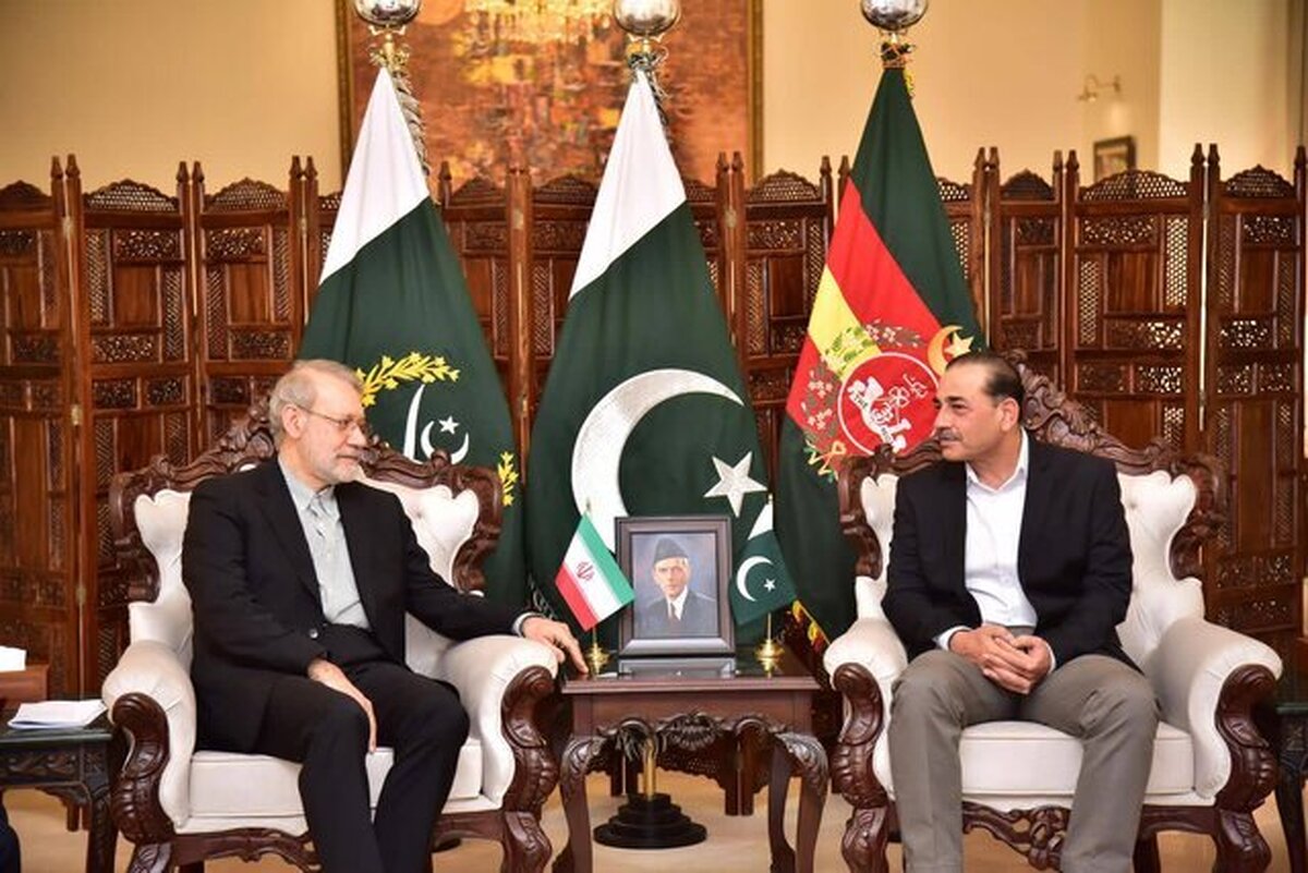 دیدار لاریحانی با فرمانده ارتش پاکستان