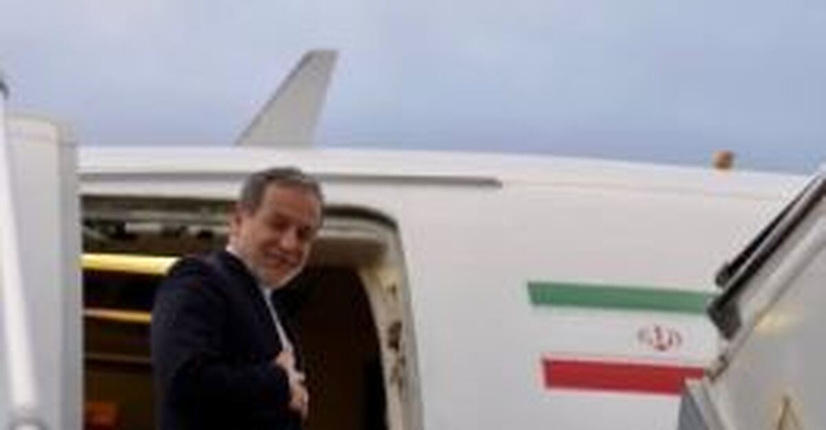 عزیمت وزیر امور خارجه به پاریس