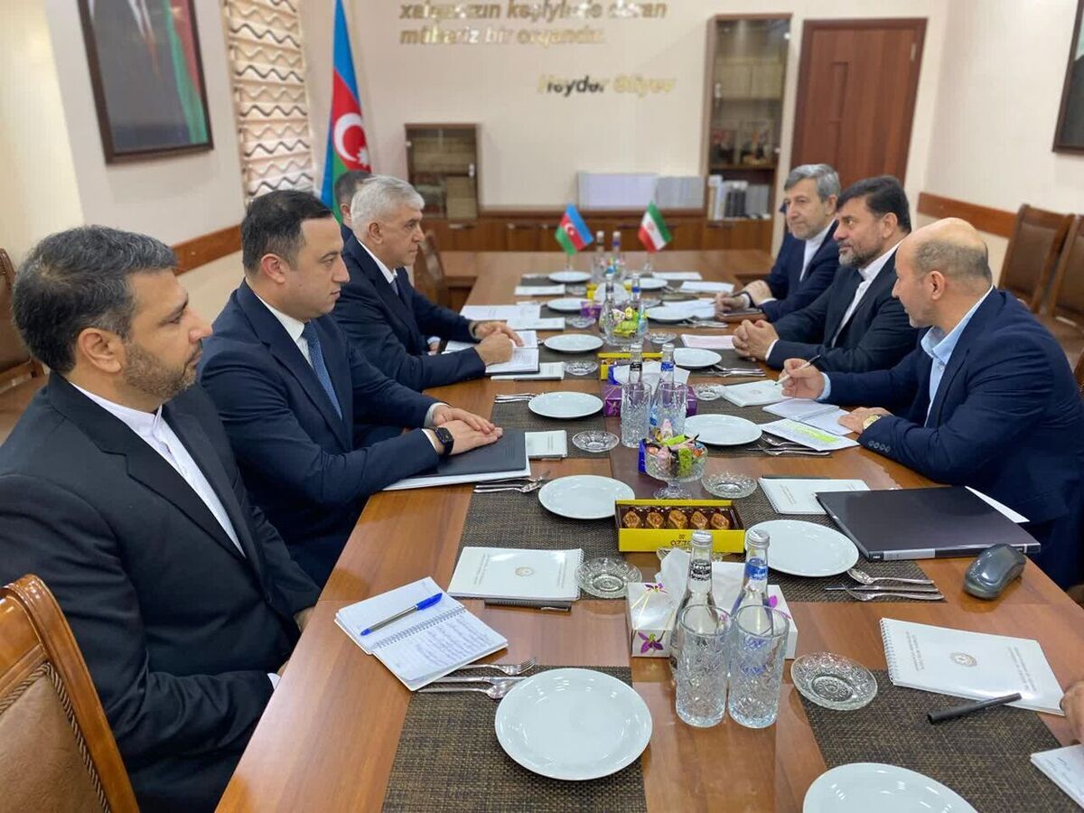 دیدار و گفتگوی سردار ایرج کاکاوند رئیس پلیس مبارزه با مواد مخدر فراجا با مسئولان مرزبانی آذربایجان