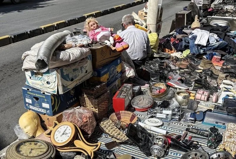 بازار فروش اجناس دست دوم در این وضعیت اقتصادی رونق گرفت بازار فروش اجناس دست دوم در این وضعیت اقتصادی رونق گرفت