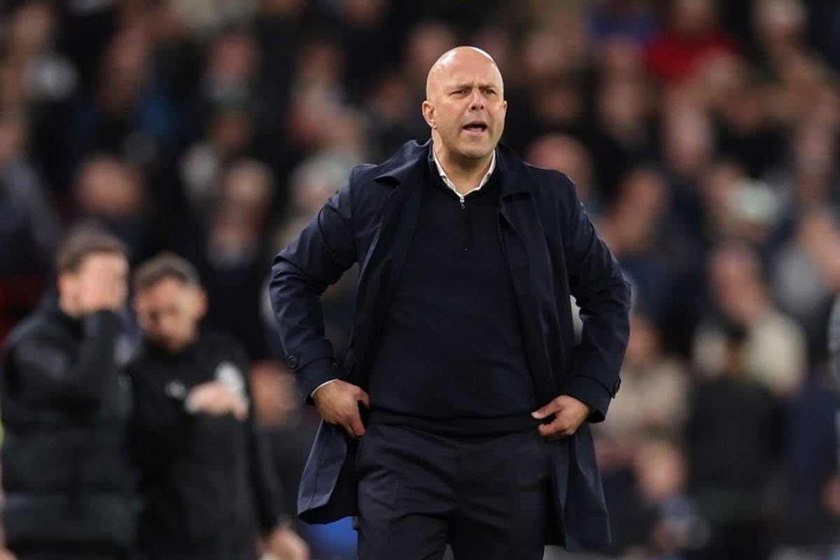 سرمربی لیورپول: در نیمه دوم بازی مقابل پی‌اس‌وی، مدام با خودم فکر می‌کردم، مشکل اکیتیکه چیست؟