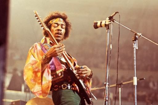 فشارهای روانی مشهور بودن باعث مرگ زودرس خوانندگان میشود! فشارهای روانی مشهور بودن باعث مرگ زودرس خوانندگان میشود!