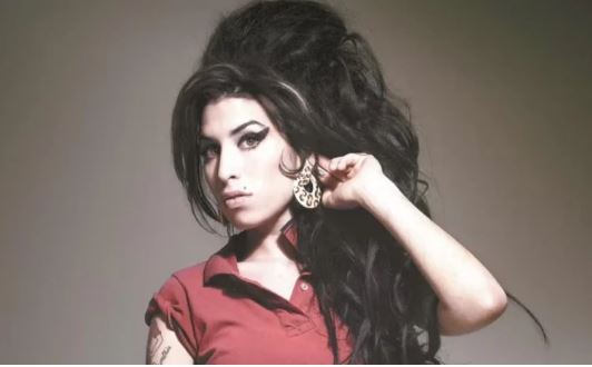 فشارهای روانی مشهور بودن باعث مرگ زودرس خوانندگان میشود! فشارهای روانی مشهور بودن باعث مرگ زودرس خوانندگان میشود!