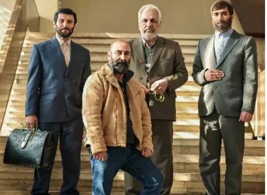 آقای زالو روایتی تلخ و نقادانه از مردمی که برای بقا تغییر چهره می‌دهند/فیلم مهران احمدی زیر ذره بین منتقدان