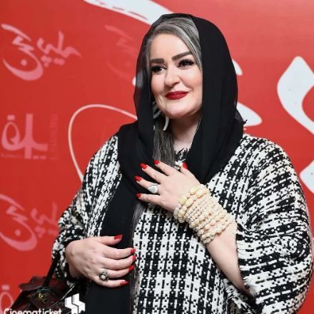 نعیمه نظام‌دوست با یک دستبند تسبیحی استایل رو خاص کرد! +عکس