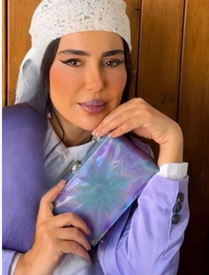 شیدا یوسفی میکاپش رو با استایل یاسی رنگش ست کرد! +عکس