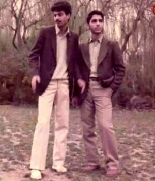 عکس دیده نشده از مهران مدیری با تیپ خز دهه شصتی در نوجوانی