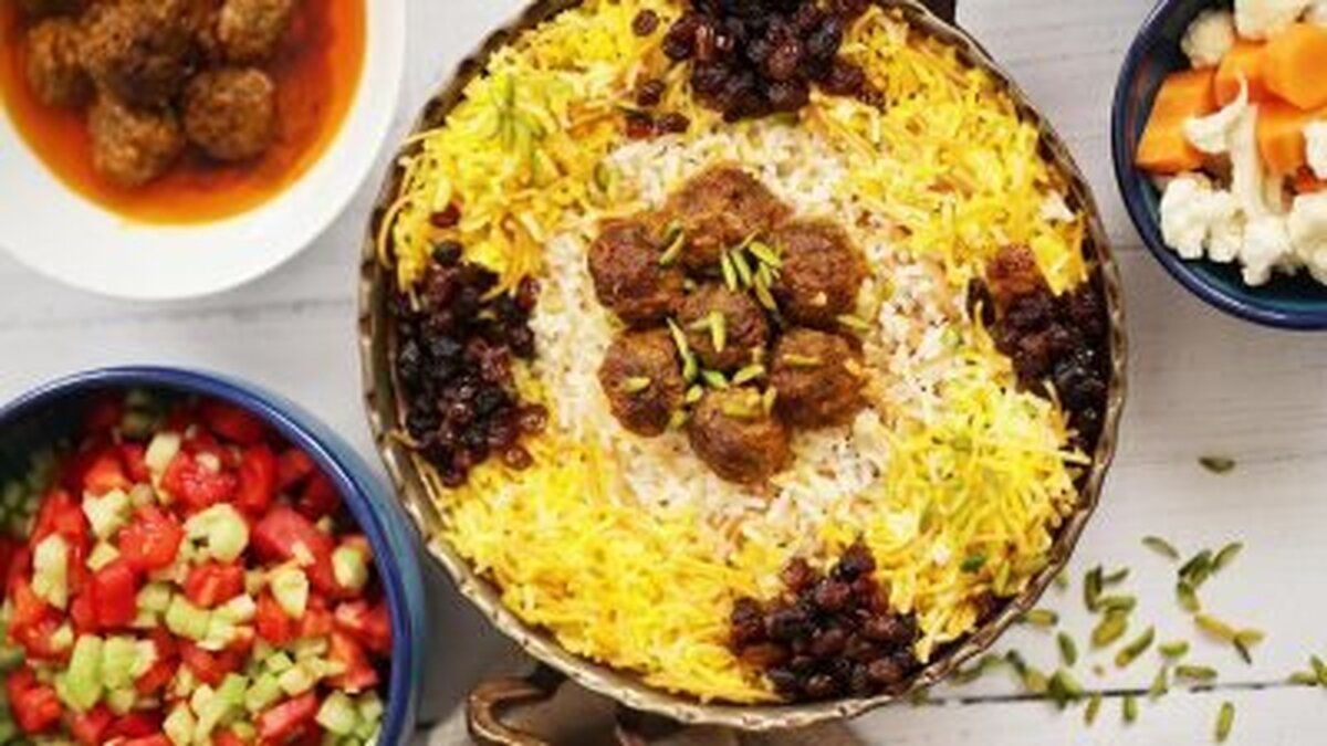 رسپی کشمش پلو شیرازی با عطر و بوی بهشتی