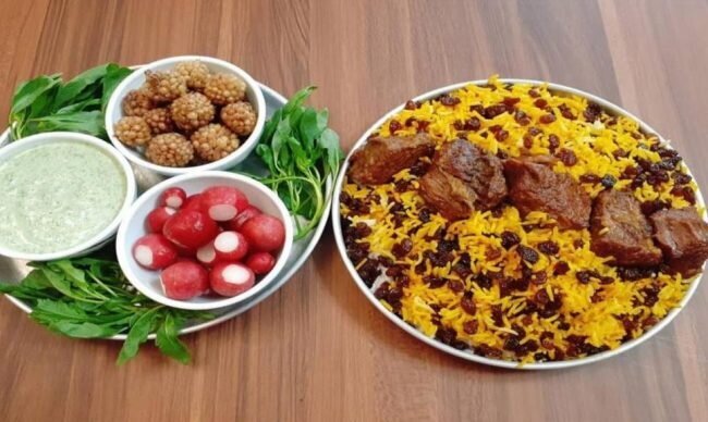 رسپی کشمش پلو شیرازی با عطر و بوی بهشتی