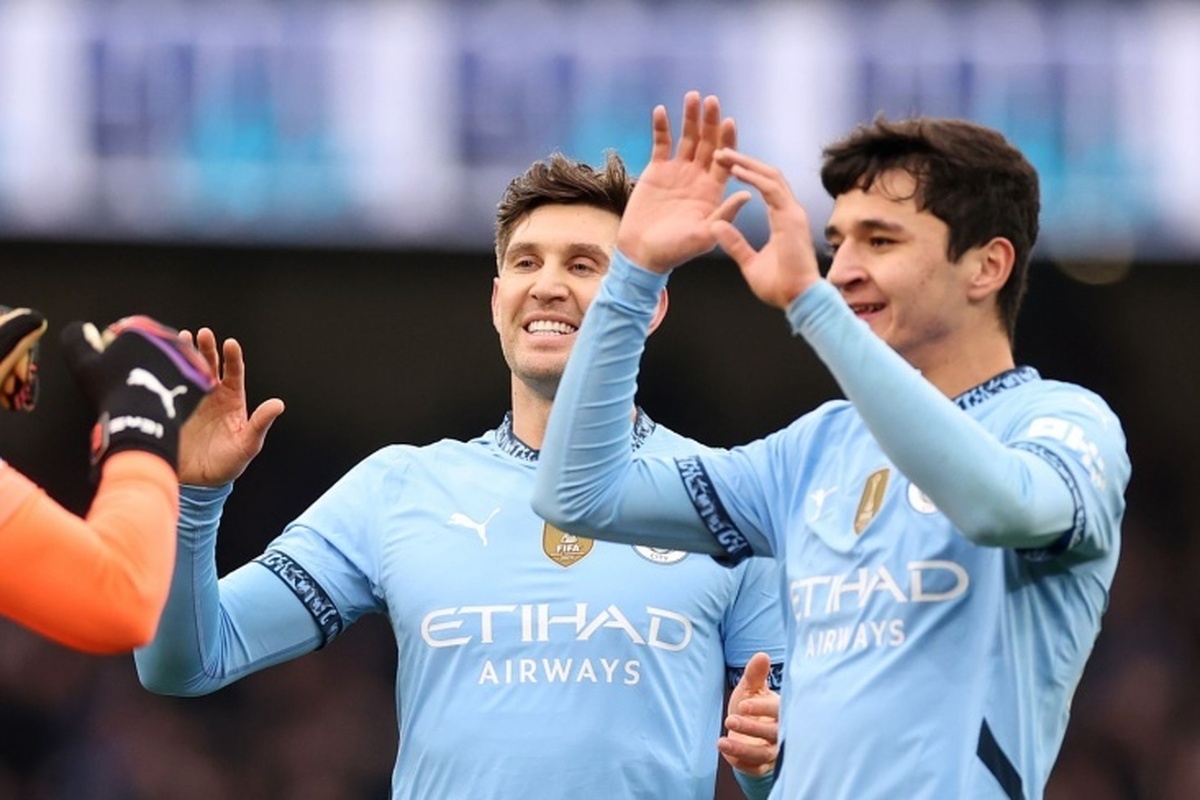 استونز در مورد شکست منچسترسیتی مقابل بایر لورکوزن گفت: «نمی‌خواهم بهانه بیاورم.»