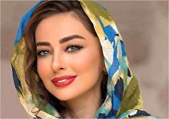 پرتره‌ای دیدنی از نفیسه روشن کنار حیوانات خانگی اش/پرنده و سگ و همه چی هست!