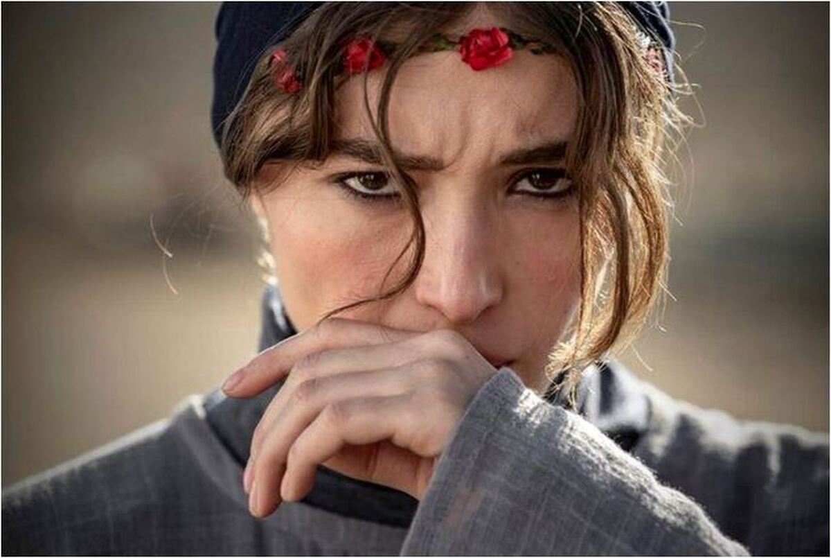 تصویر لو رفته از فرشته حسینی با استایلی بی حجاب جنجالی شد/خانم بازیگر از ایران رفت؟