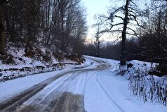 چشم روشنی مازندران با بارش برف پاییزی/ ۲۰ روستای بخش لاریجان آمل سفیدپوش شد