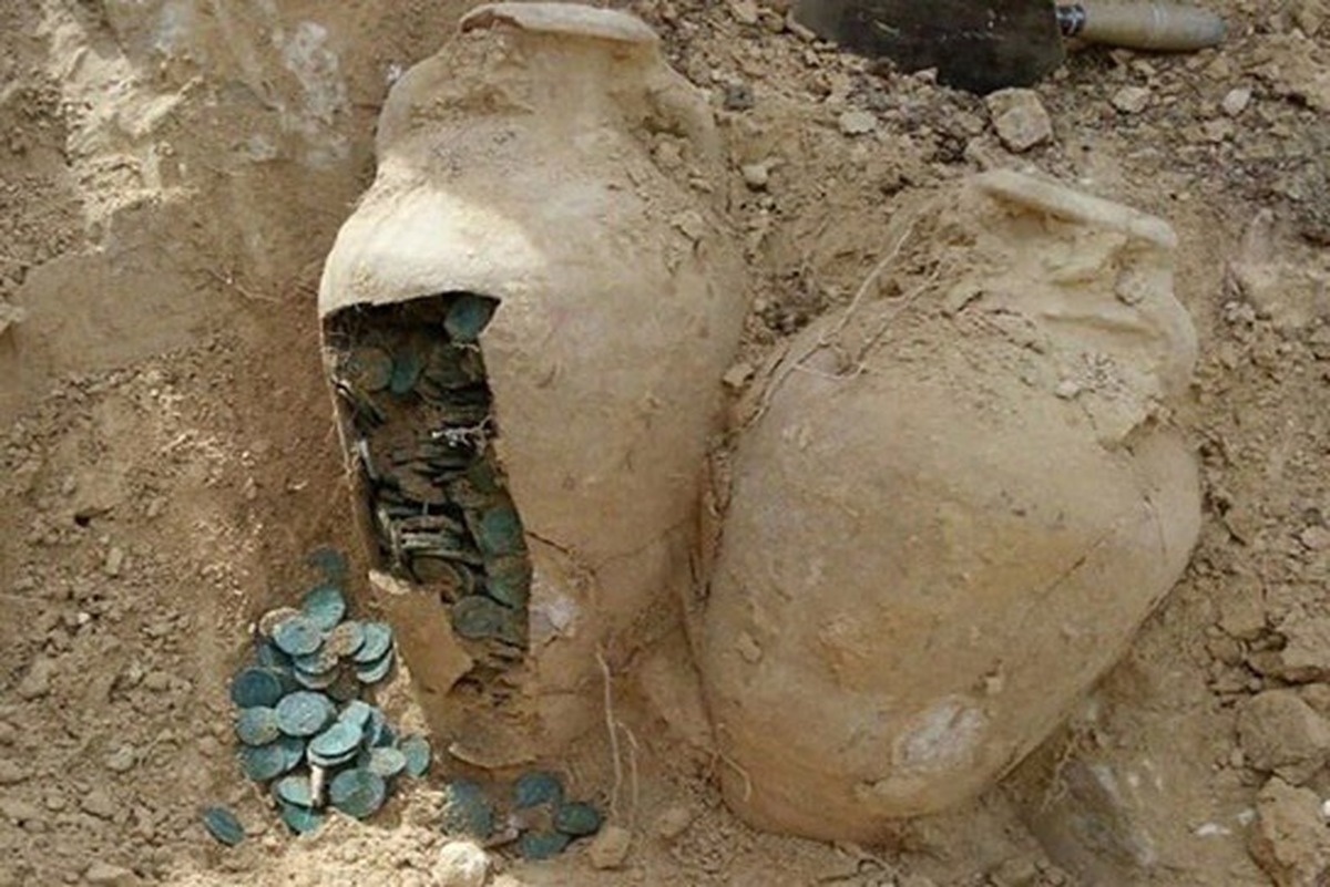 زیرخاکی ارزشمندی توسط یک چوپان مشهدی پیدا شد