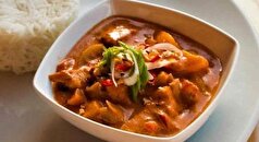 در ۷ مرحله این کاری ماسامان با مرغ را به سبک تایلندی آماده کنید